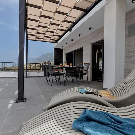 Pejic New, Penthouse *