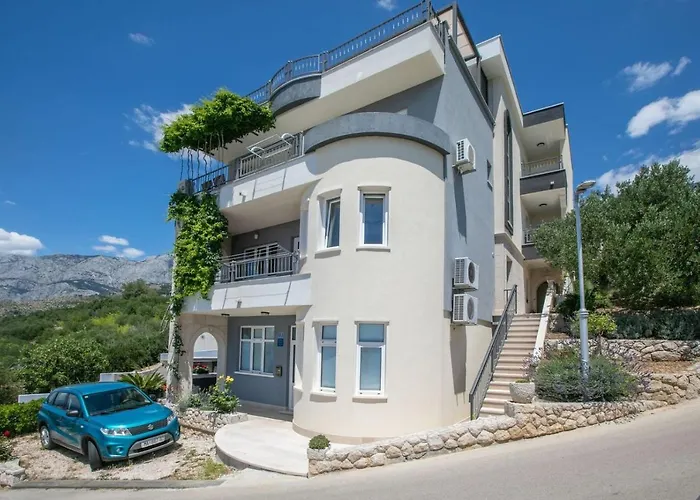 Pejic New, Penthouse