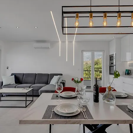 Pejic New, Penthouse Apartment Podgora