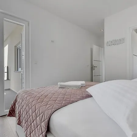 Pejic New, Penthouse Appartement