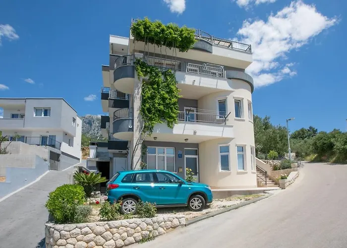 Pejic New, Penthouse